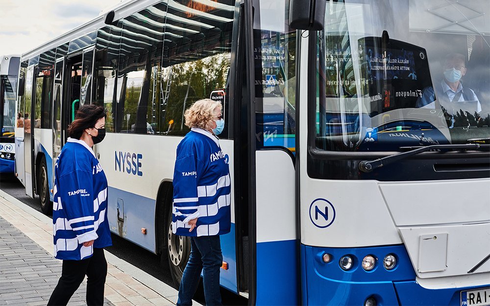 Nyssen kyydissä jääkiekon MM-kisoihin.