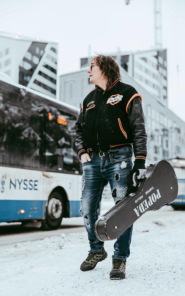 Costello Hautamäki ja Nyssen bussit.