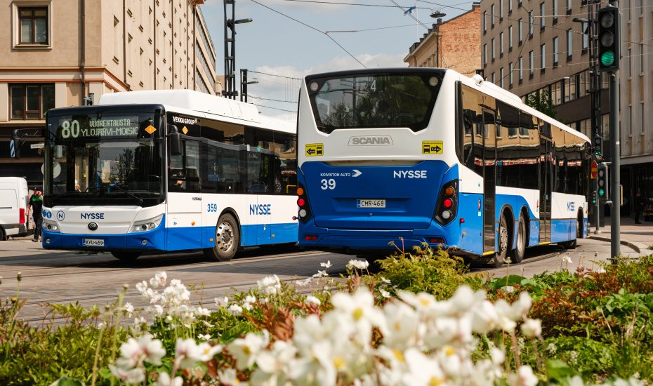 Nyssen kyydissä juhannuksen viettoon