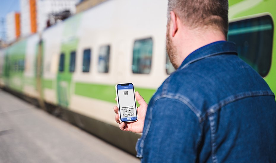 Matkustaja on ostanut mobiililipun ennen matkaa.