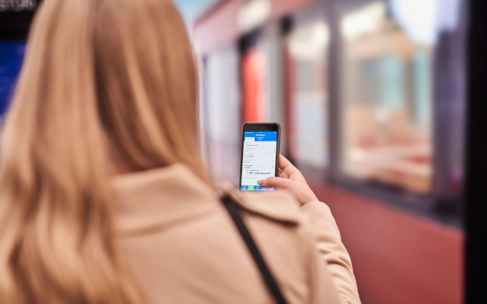 Mobiililippu kannattaa ostaa juuri ennen matkaa, sillä se käynnistyy heti.