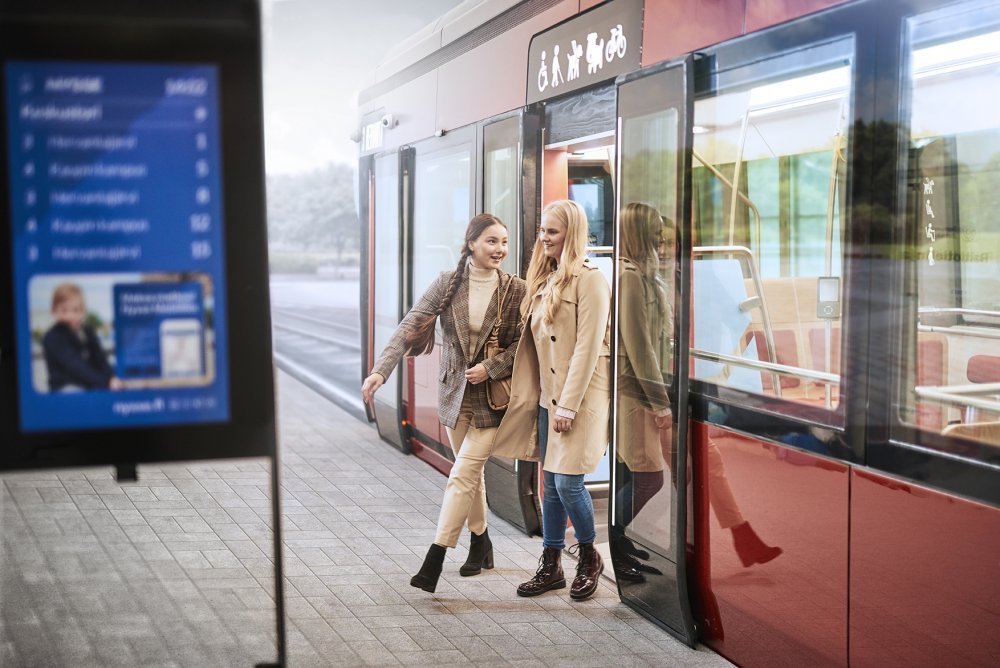 When you get on the tram, please wait for other passenger to get off first.